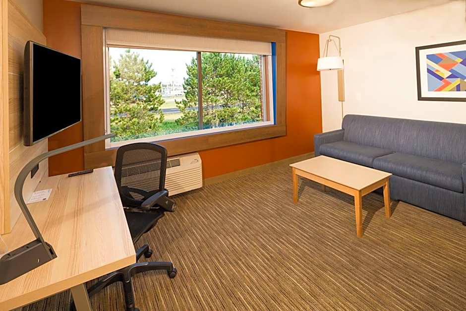 Holiday Inn Express Hotel & Suites Bay City By IHG