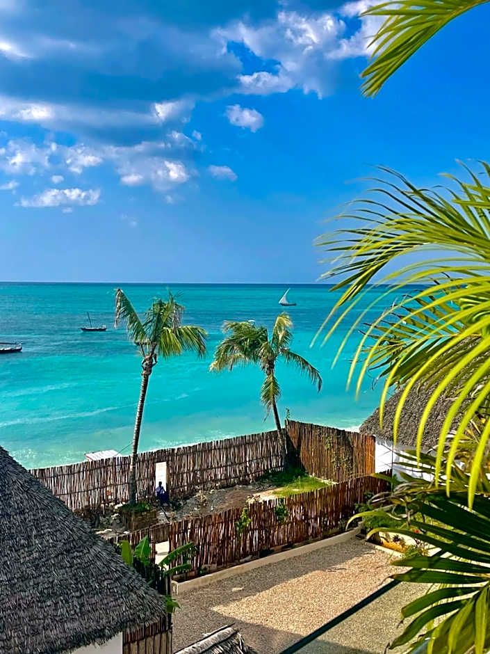 Aluna Beach Apartments