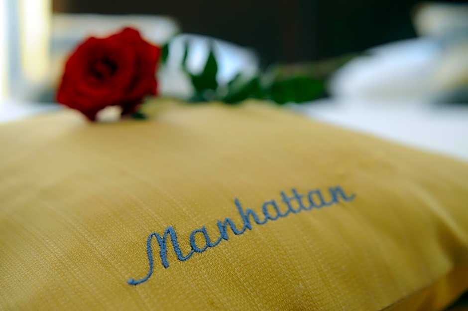 Manhattan Hotel & Restaurant