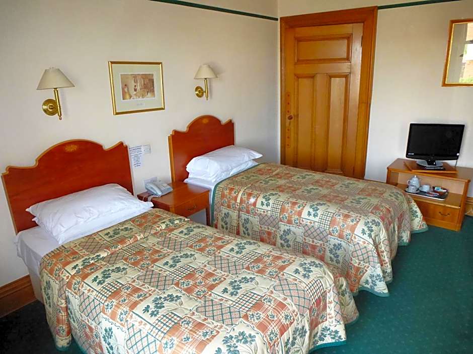 Somerton House Hotel