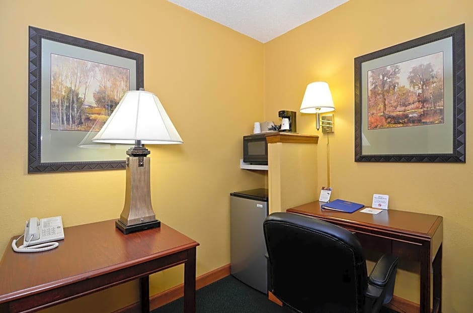 Americas Best Value Inn Iola