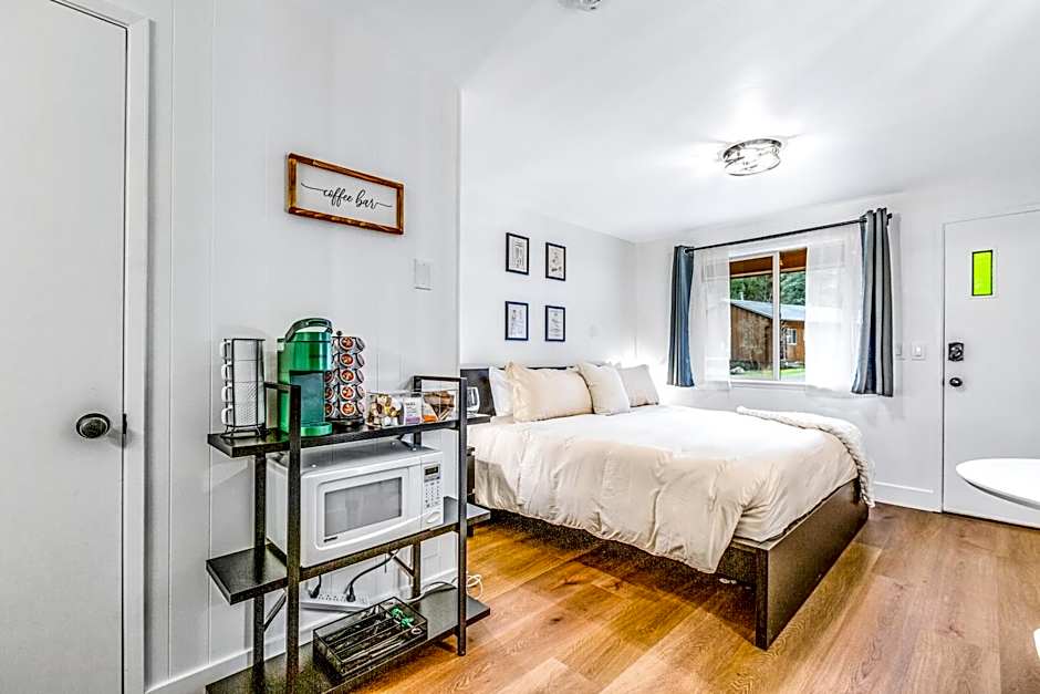 Mount Worthington Room 6 at Mount Walker Inn