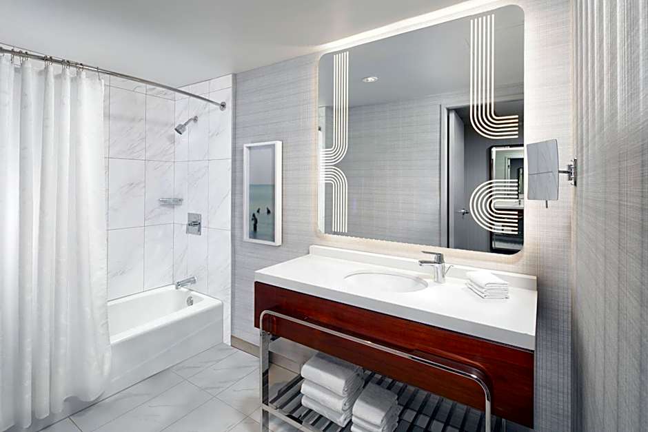 Sheraton Grand Los Angeles