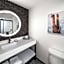 La Quinta Inn & Suites by Wyndham Austin Parmer/Tech Ridge