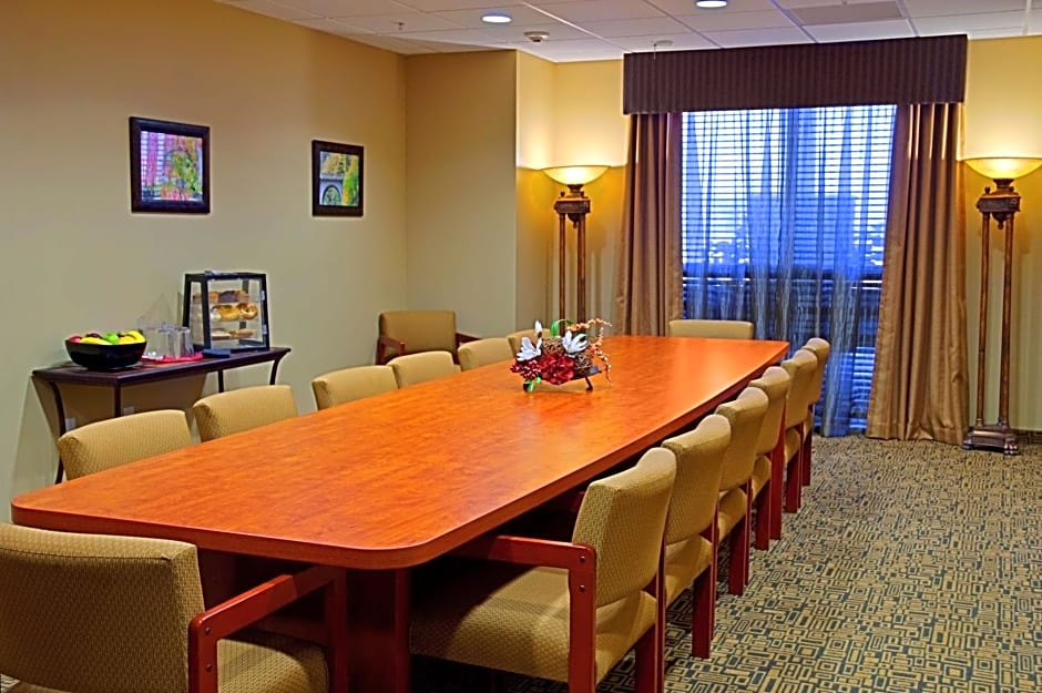 Legacy Inn & Suites