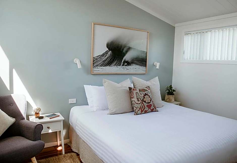 Surfside Cudmirrah Beach