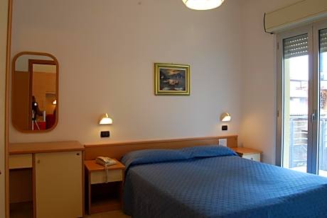 One-Bedroom Apartment (3 Adults)