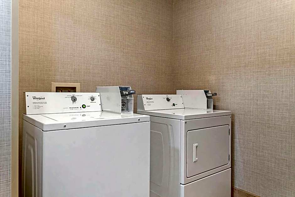 Quality Inn & Suites Monroe