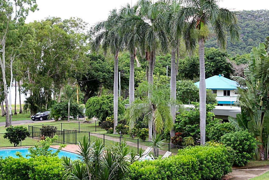 Arcadia Village Motel