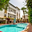 Riad Salt River