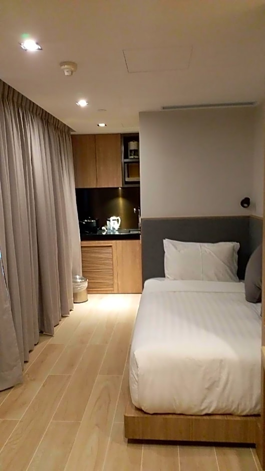 Photo 1 of 9 of 1 Single Bed Room