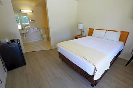 Queen Room - Disability Access