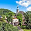 Zamek Sarny - Schloss Scharfeneck