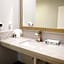 Days Inn by Wyndham West Covina