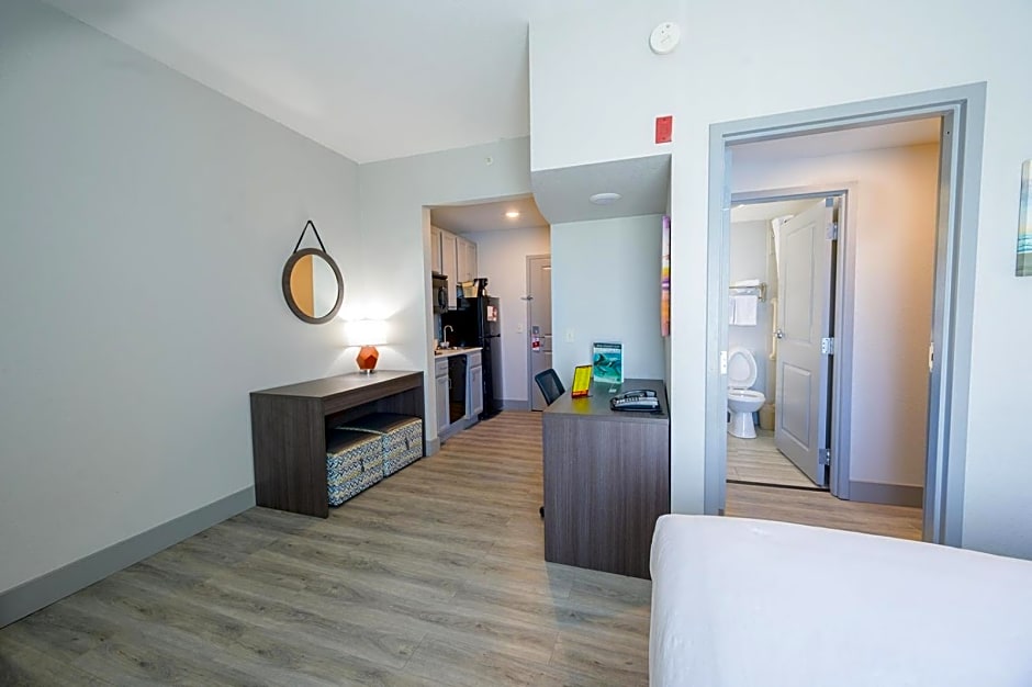 Hawthorn Extended Stay by Wyndham Panama City Beach