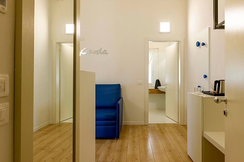 Hi Hotels Torbole - Heated Outdoor Pool & Spa