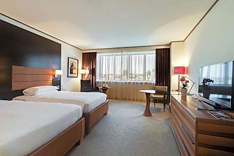 Twin Room - Club Access