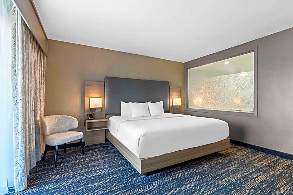 The Hourglass Hotel, Ascend Hotel Collection