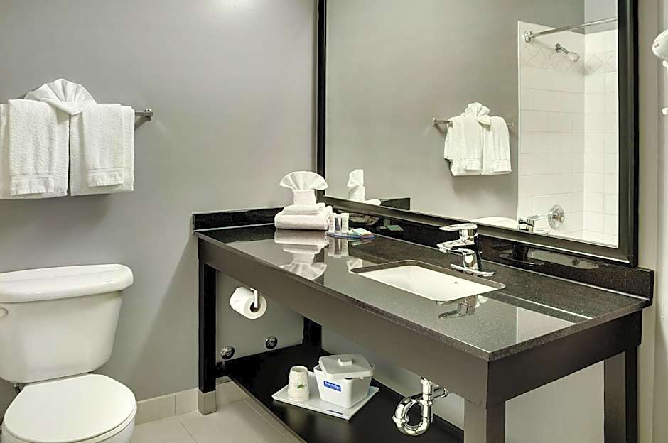 Travelodge by Wyndham Sudbury