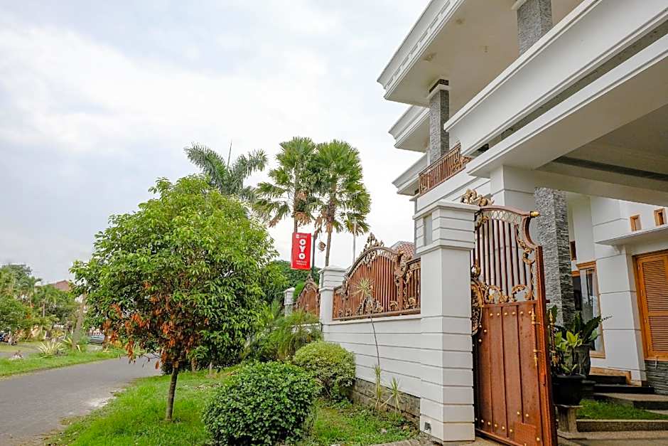 Daffi Family Residence by OYO Rooms – Malang, MO