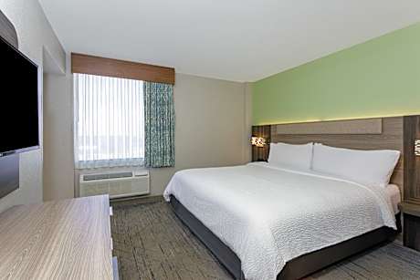1 Bedroom Suite Oceanfront Balcony High Floor