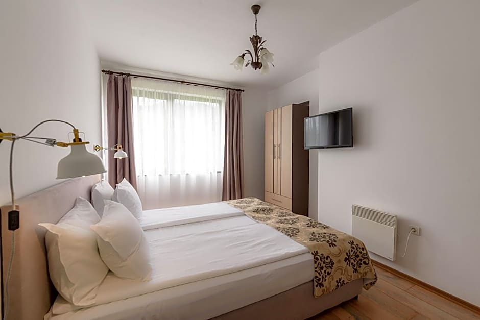 Grand Royale Apartment Complex & Spa