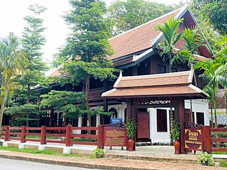 Luang Prabang Villa Sirikili River View
