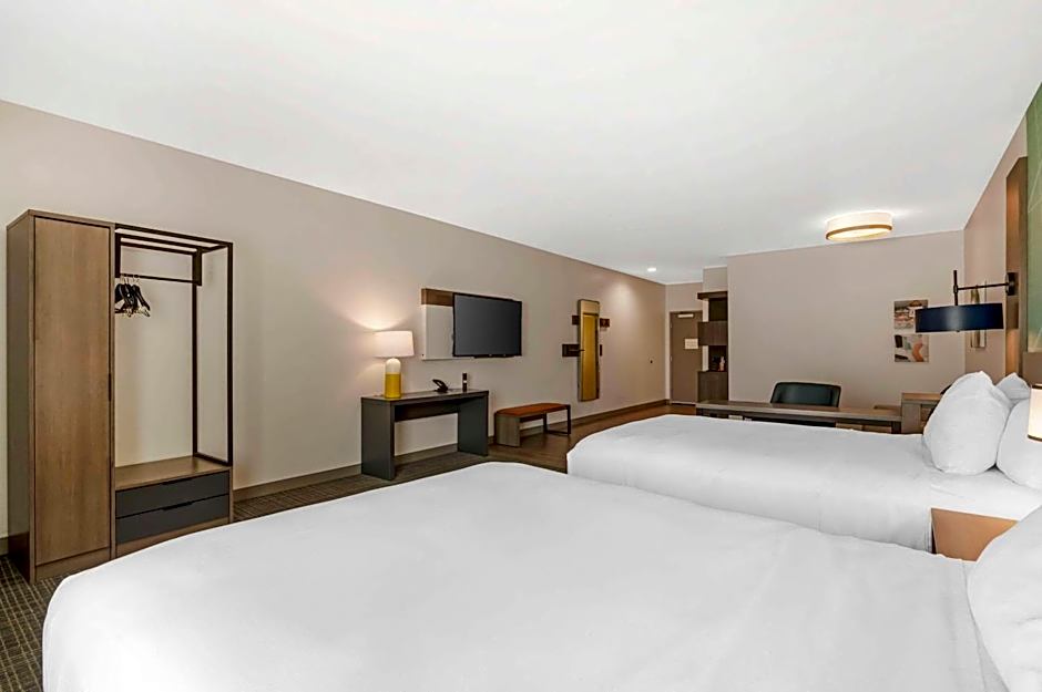 Comfort Suites