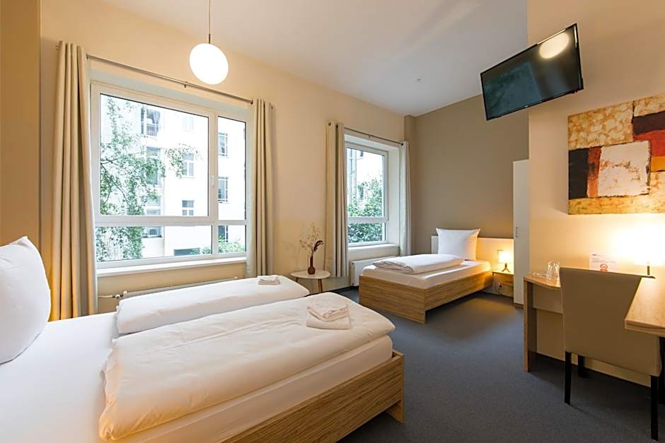 Nu Wave Hotel Berlin - Digital Check-In 2025