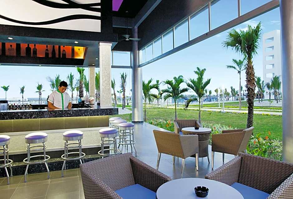 Riu Playa Blanca - All Inclusive