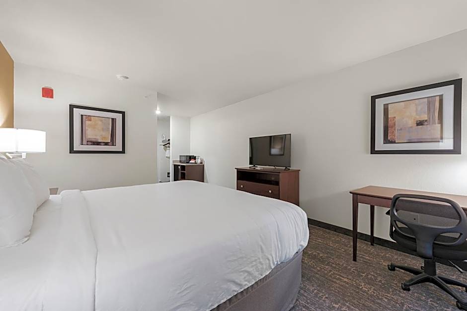 Cobblestone Hotel & Suites - Urbana