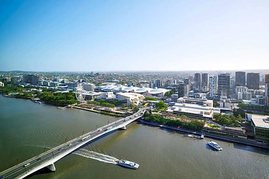 W Brisbane