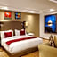 Victoria Crown Plaza Hotel