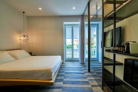 Deluxe Room with Balcony