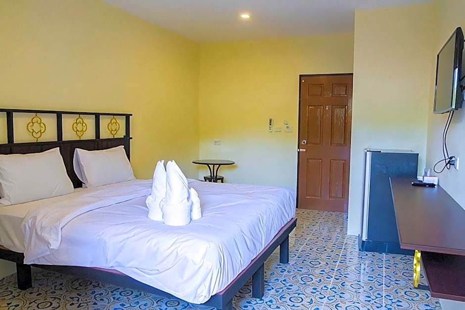 Le Hua Hotel
