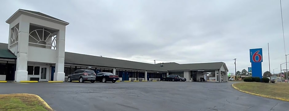 Motel 6-Sallisaw, OK