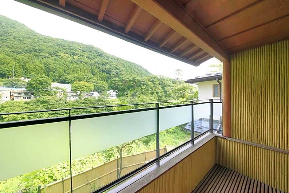 MICASA (Minakami Hot Spring Ryokan)