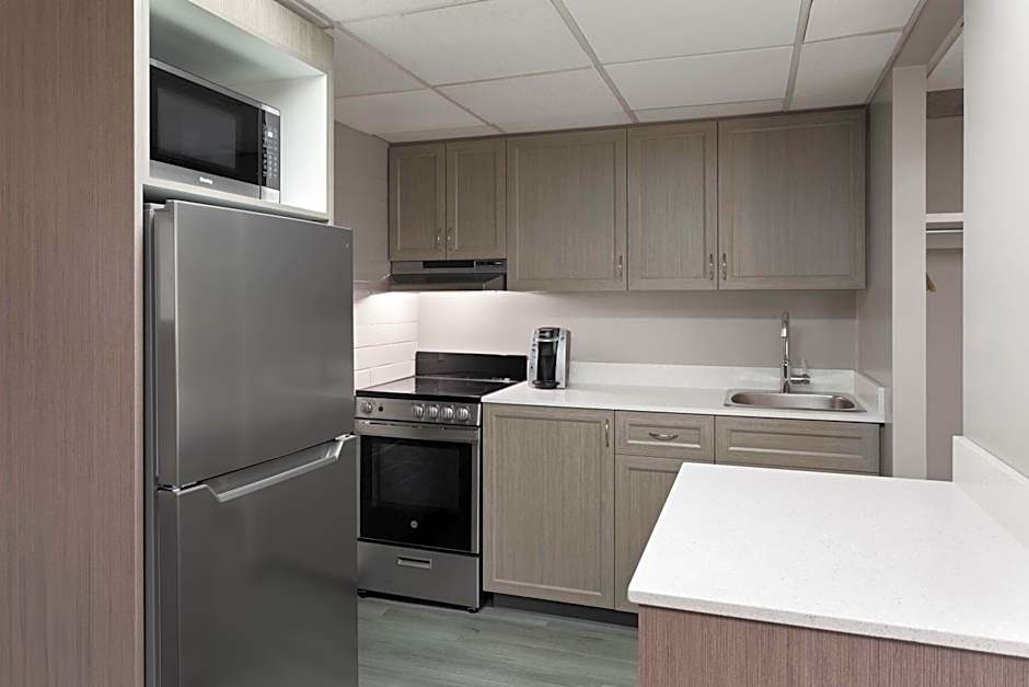 Travelodge by Wyndham Grande Prairie