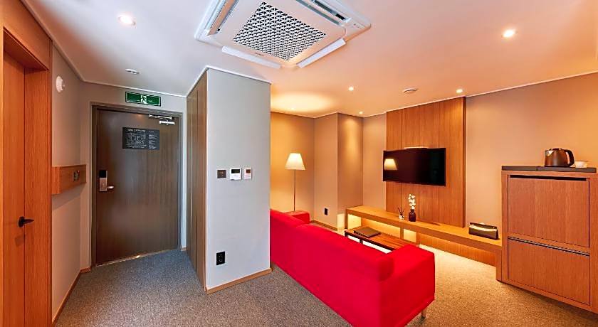 Ramada by Wyndham Gumi