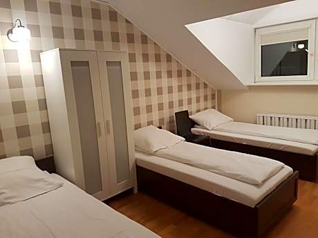 Economy Triple Room with Shared Bathroom