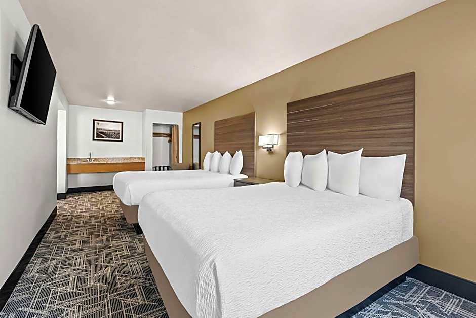 Best Western Plus Caldwell Inn & Suites
