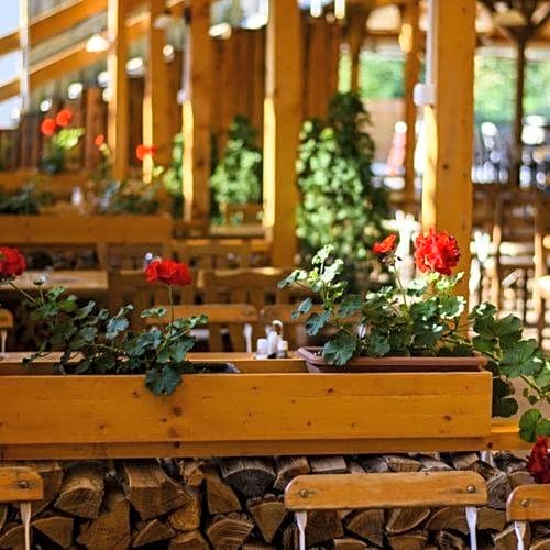 Viktor Bor- és Vendégház****