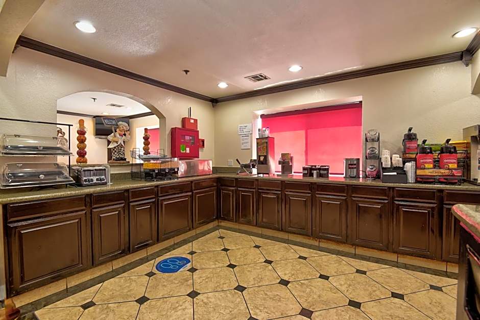 Ramada by Wyndham Oklahoma City Airport North