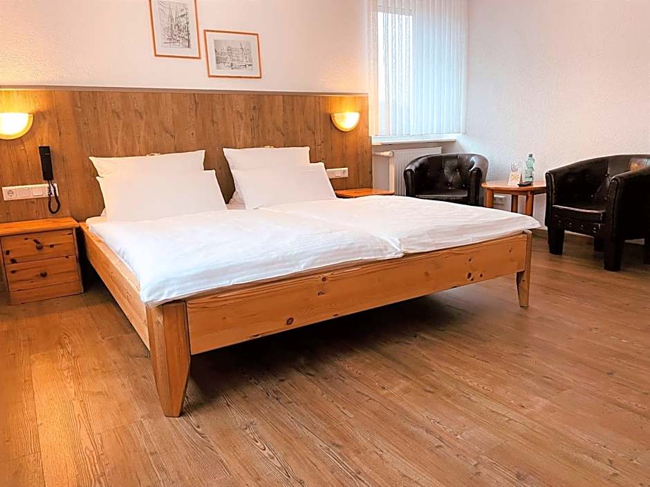 Hotel Orthwein -kostenfreie Parkplatze-
