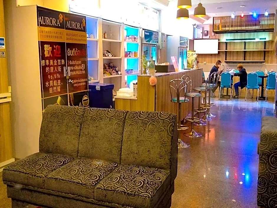 Bay Hotel Srinakarin