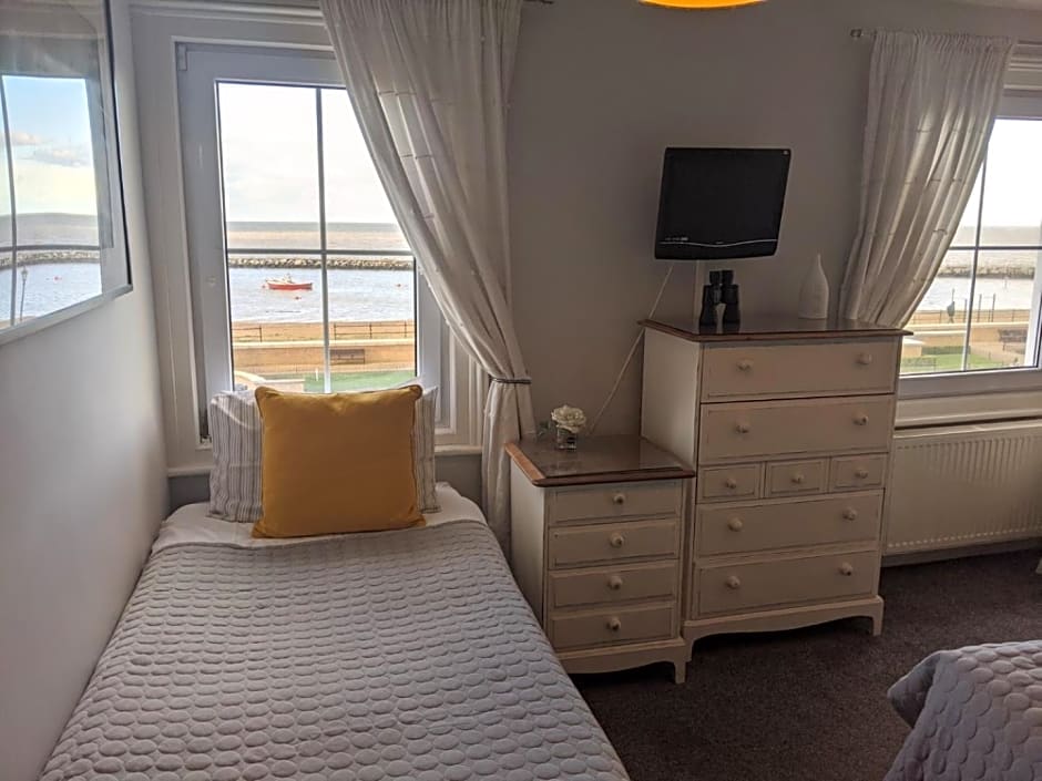 Aqua Bay Guest House