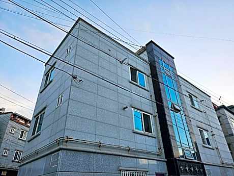 Angel 임당동 2층 A 원룸1영남대역. 임당역지하철 도보15분