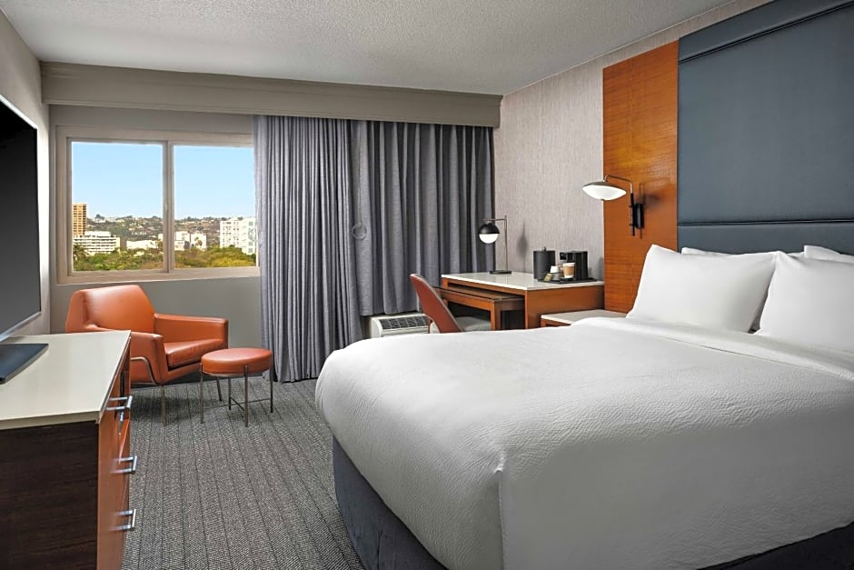 901 west olympic boulevard