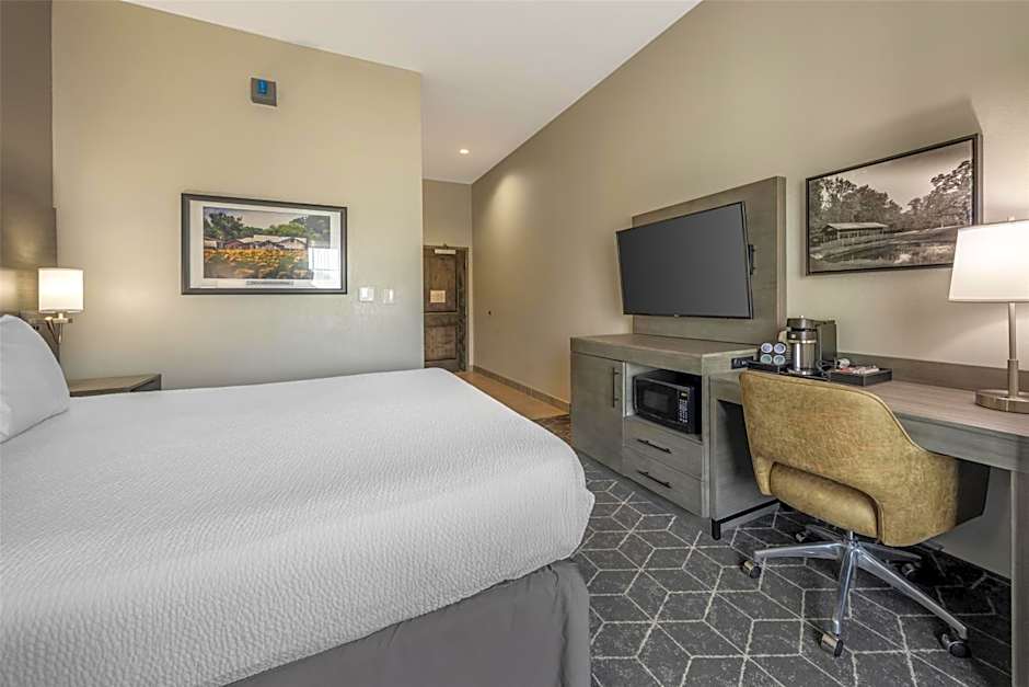 Best Western Plus Lawrenceburg