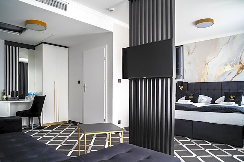 Hotel Lantier & Swimming Pool Zone